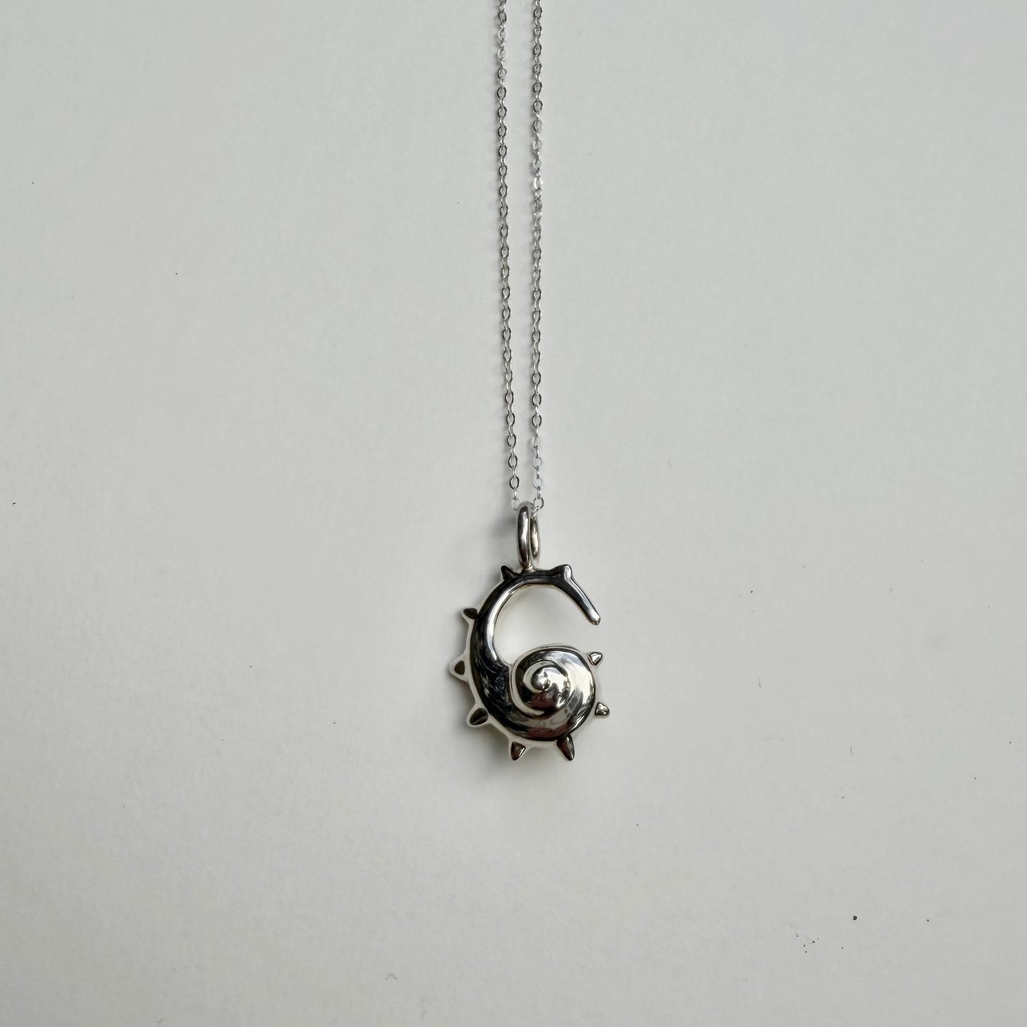 Crooked Snail 項鍊