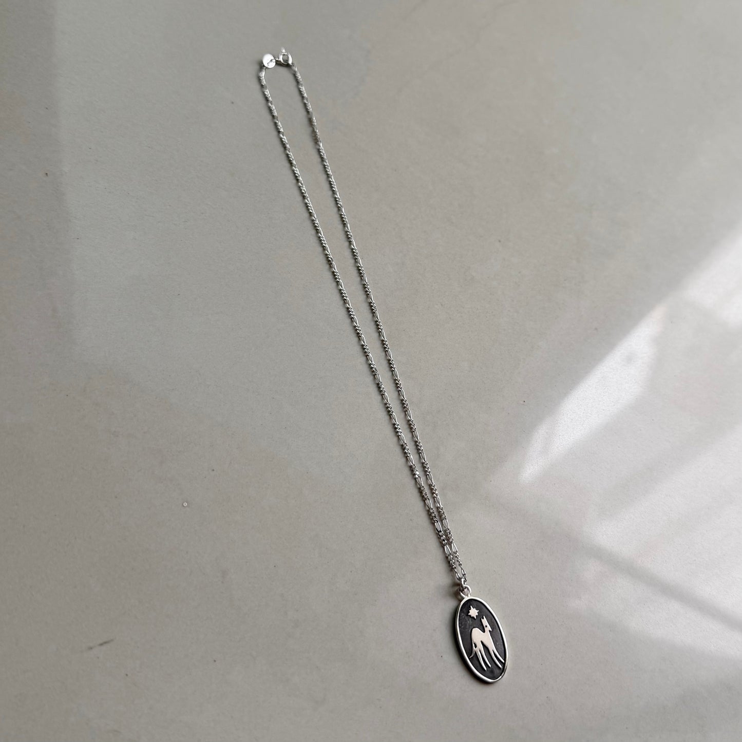長狗項鍊