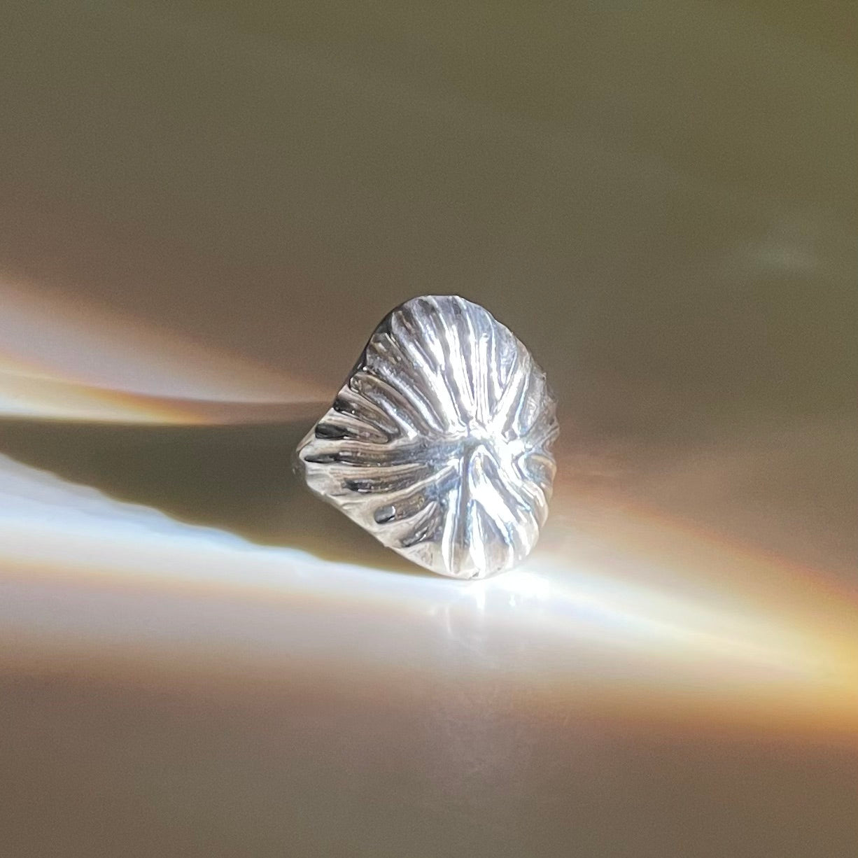 Wavy 戒指